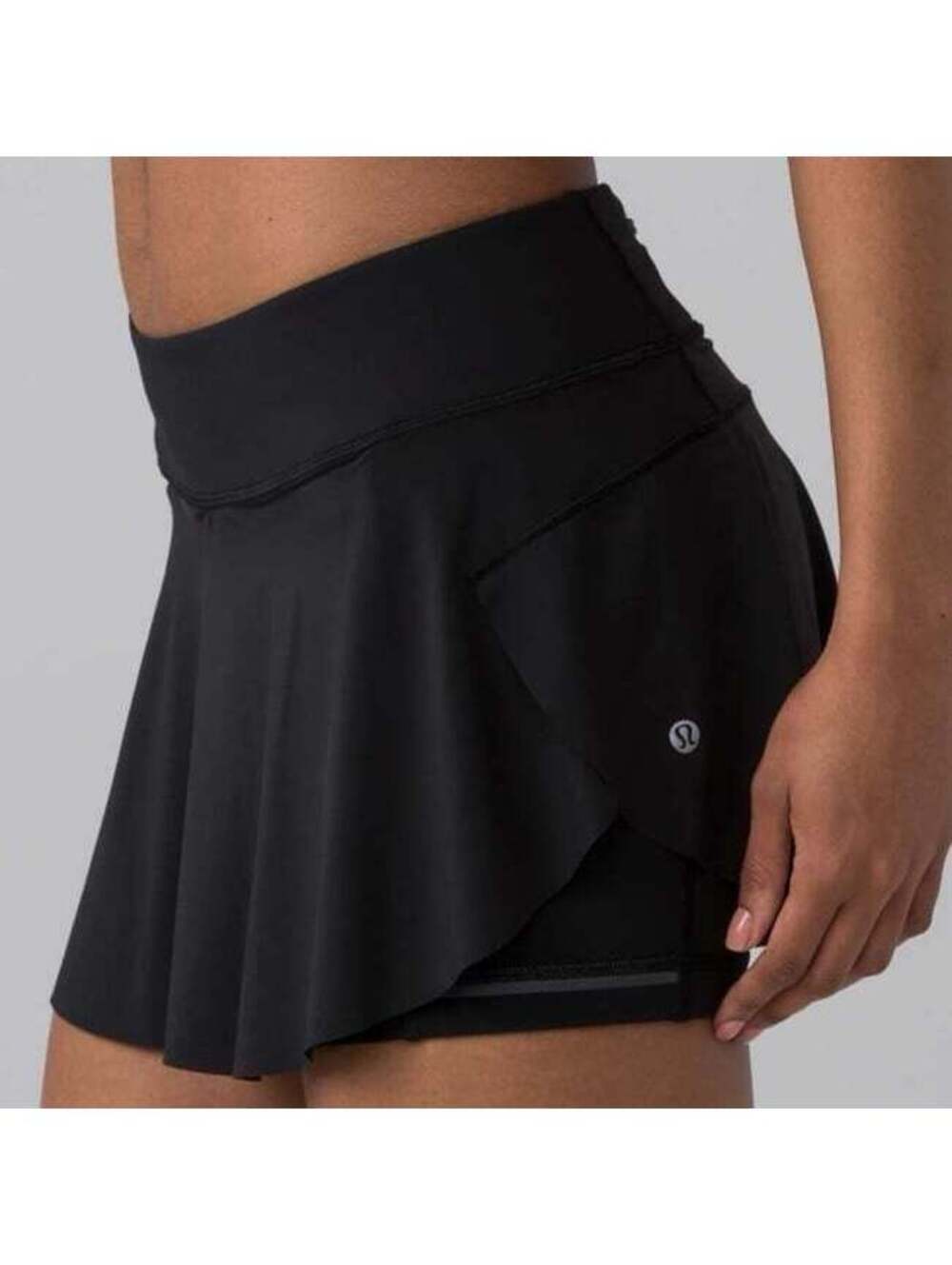 Lululemon Quick Pace Skirt  13" size 8